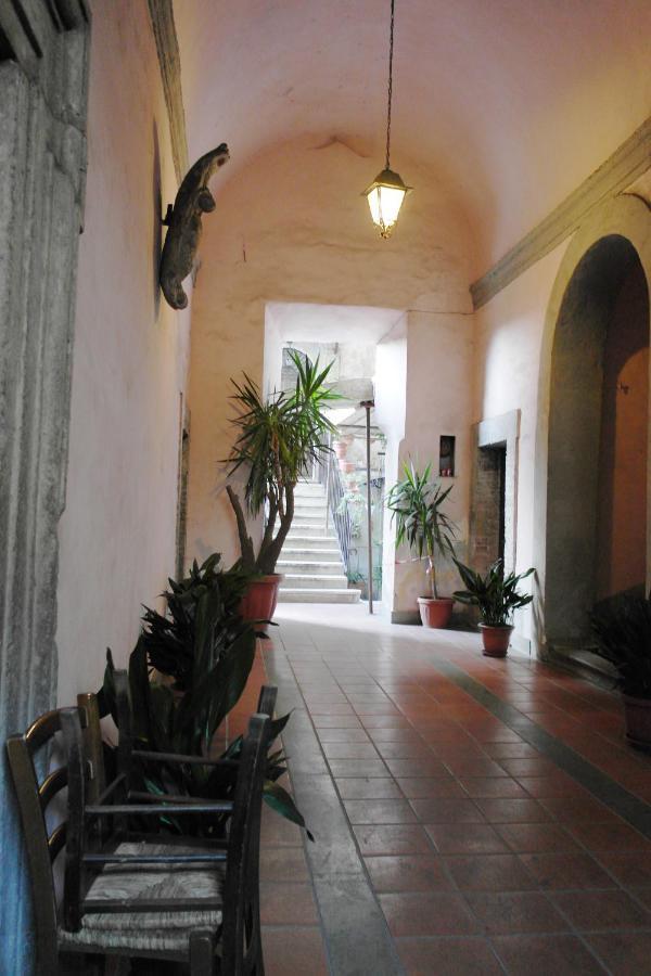 Apartamento La Casa Del Sole Caprarola Exterior foto