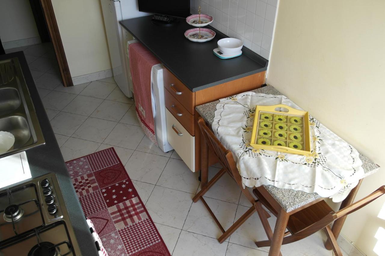 Apartamento La Casa Del Sole Caprarola Exterior foto