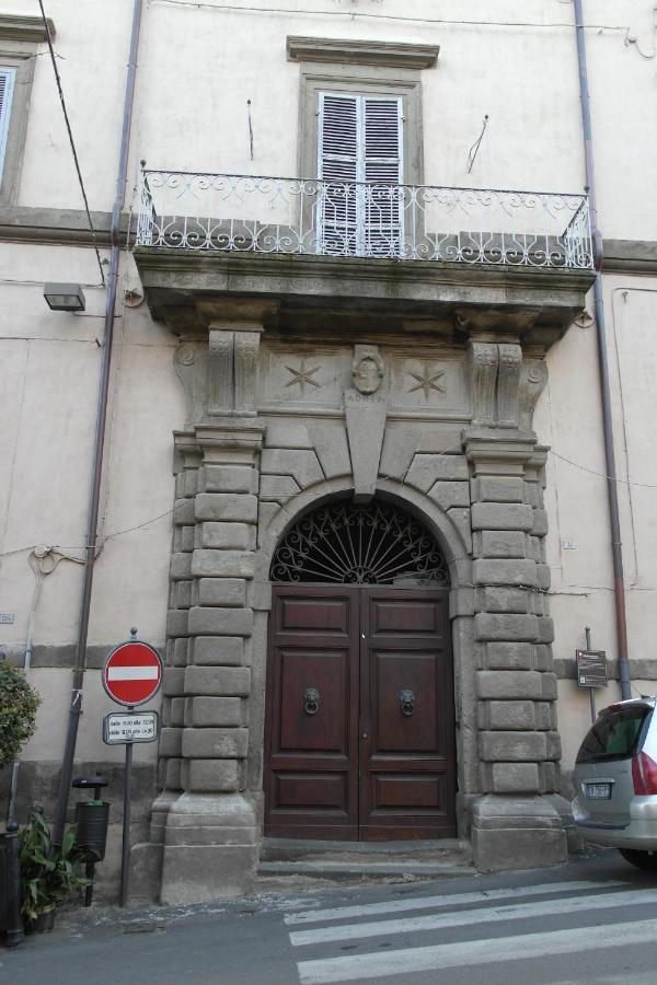 Apartamento La Casa Del Sole Caprarola Exterior foto