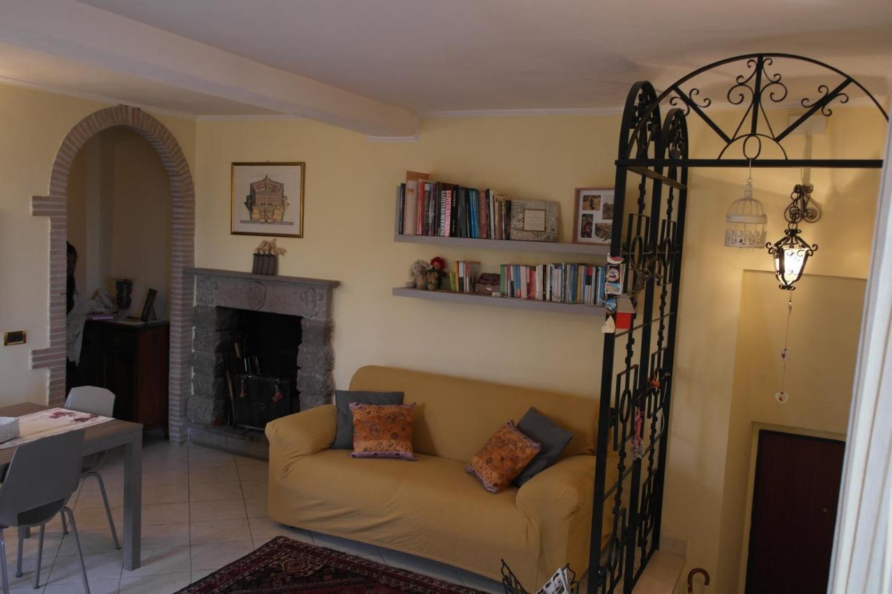 Apartamento La Casa Del Sole Caprarola Exterior foto