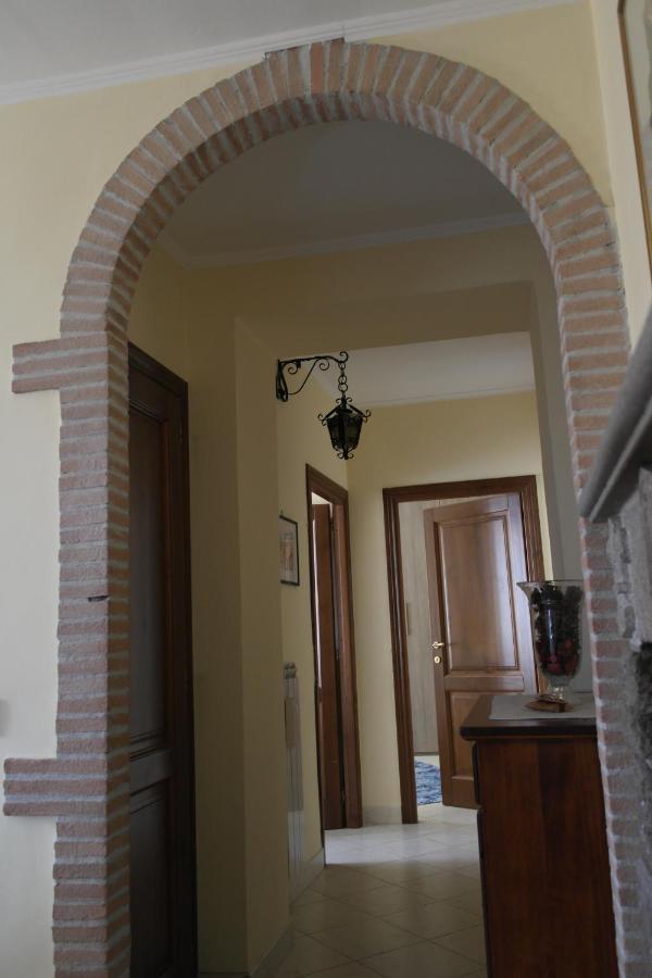 Apartamento La Casa Del Sole Caprarola Exterior foto