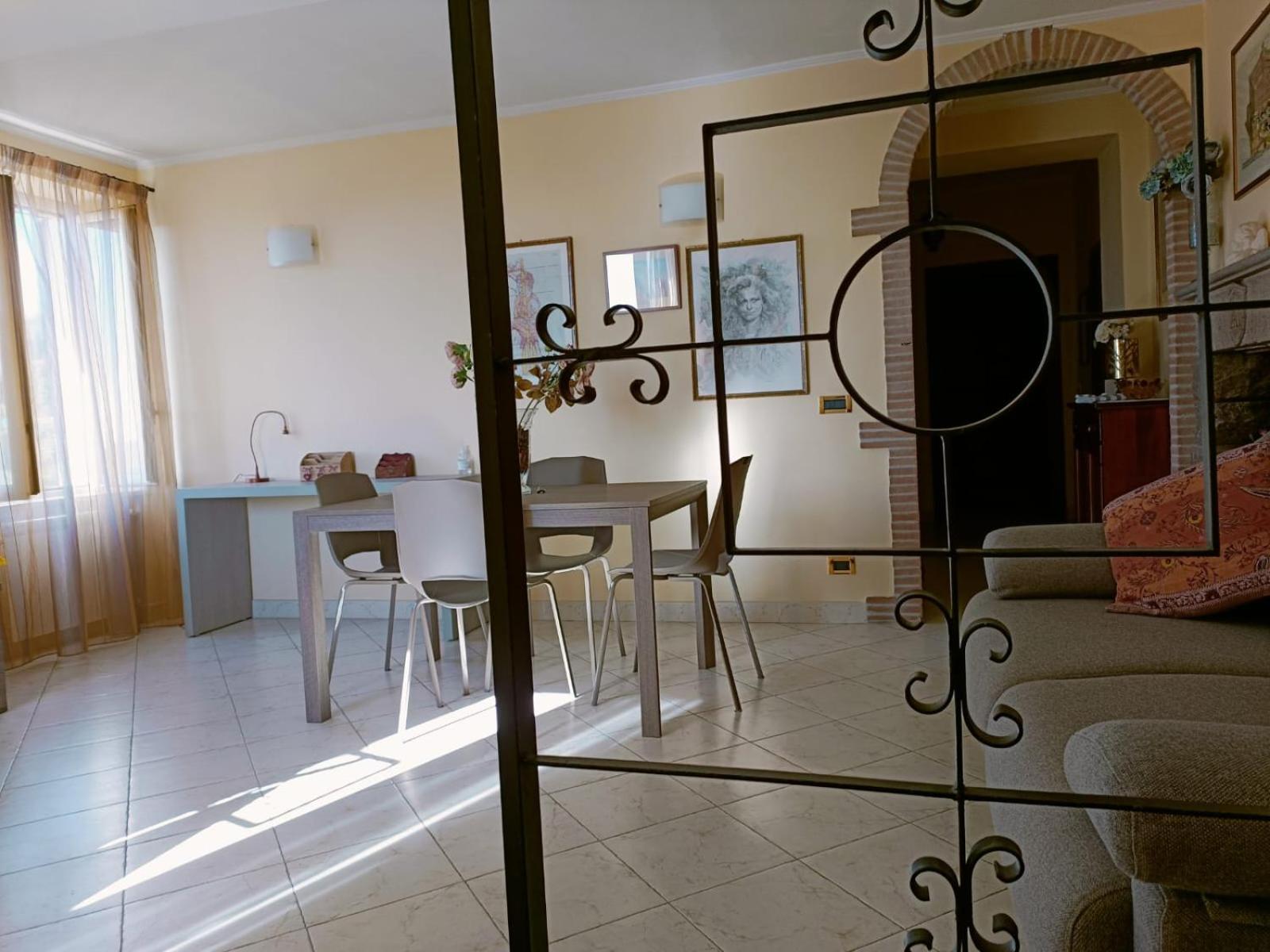 Apartamento La Casa Del Sole Caprarola Exterior foto